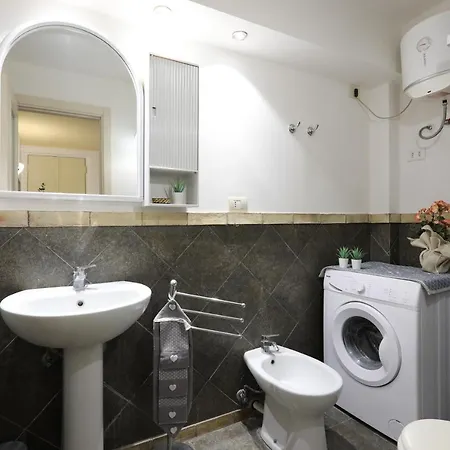 Apartment Center