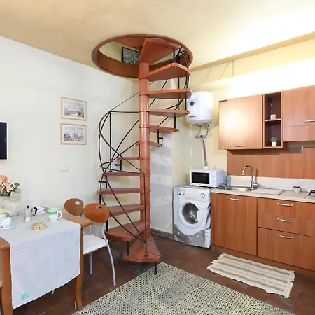 Center Apartment *