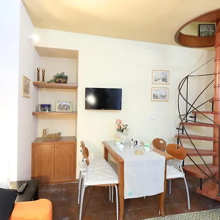 Center Apartment *