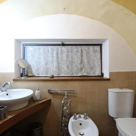 Center Apartment *