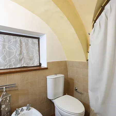 Center Apartment *