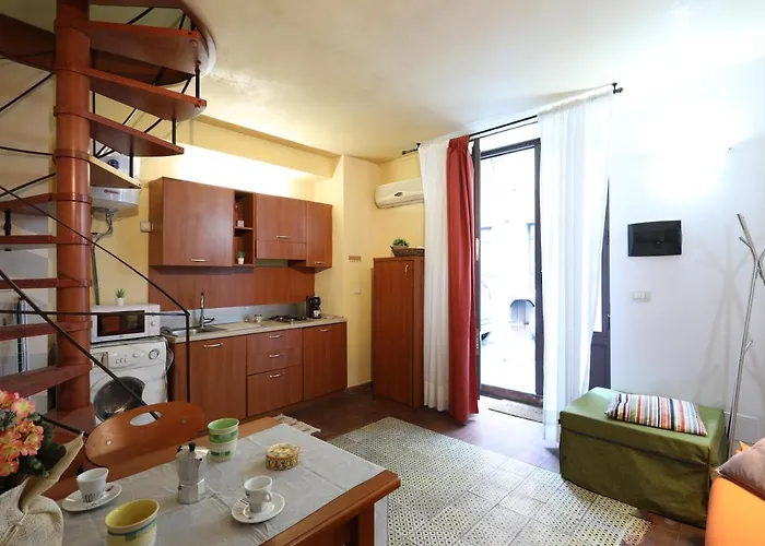 Center Hotel *